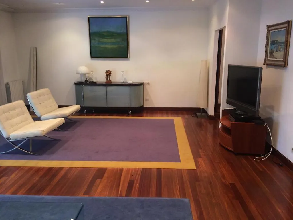 Piso Muy Centrico, Bien Equipado Con Parking. Daire Bilbao İspanya